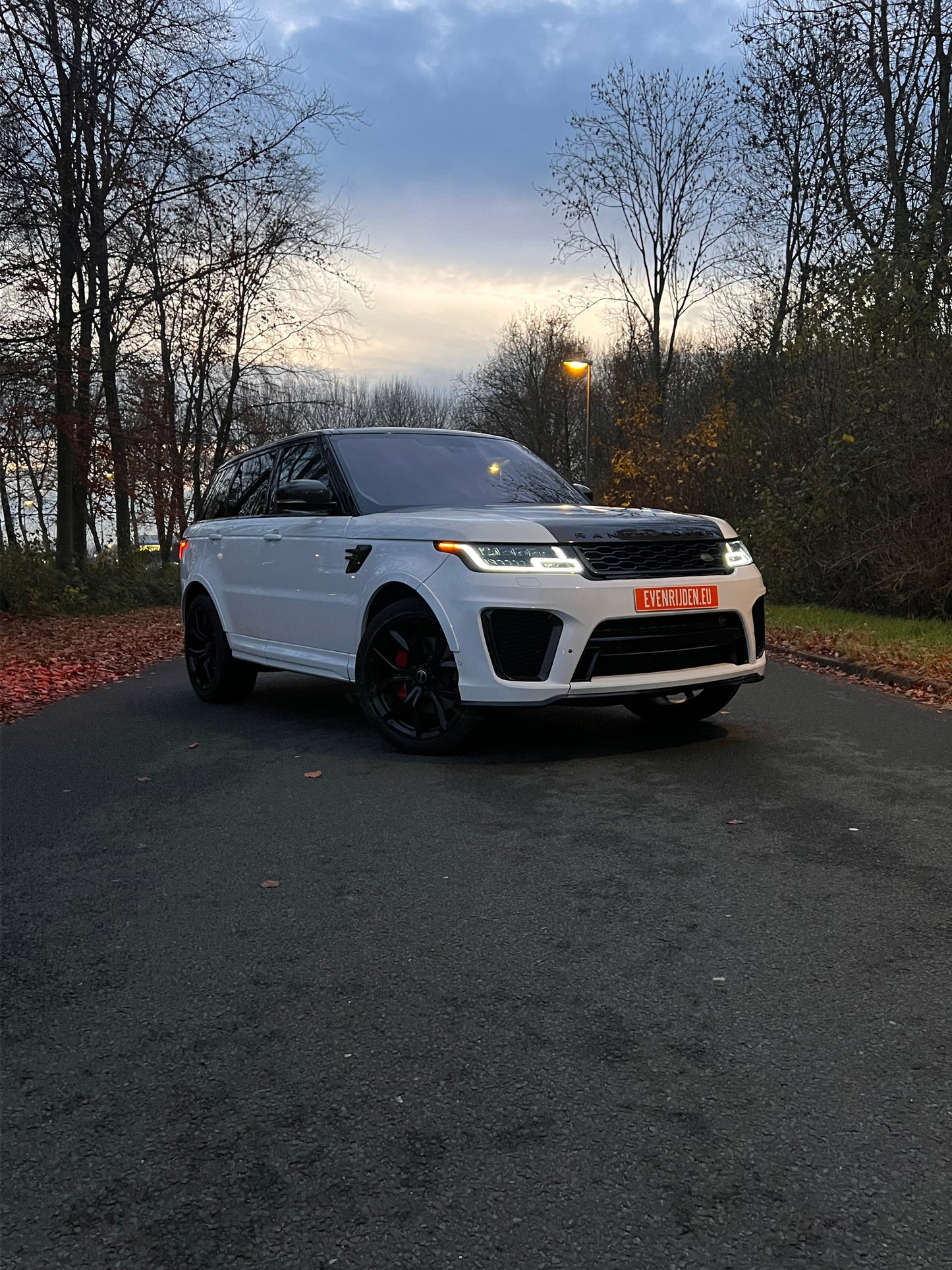 Rangerover Sport SVR 5.0