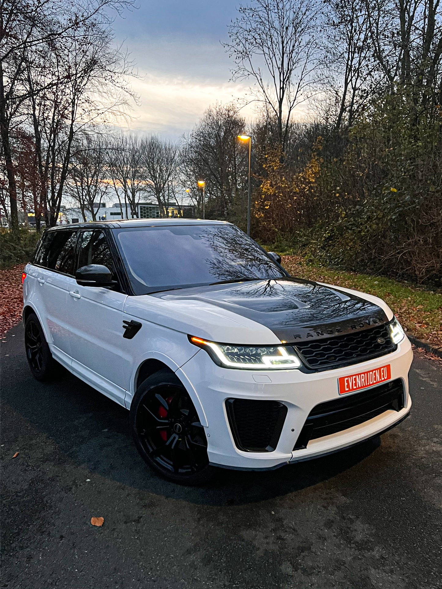 Rangerover Sport SVR 5.0
